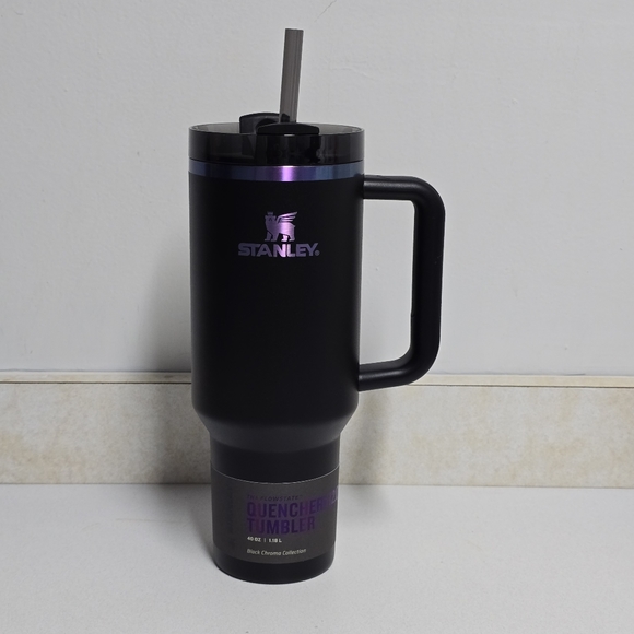 Stanley Other - Stanley black chroma 40oz quencher